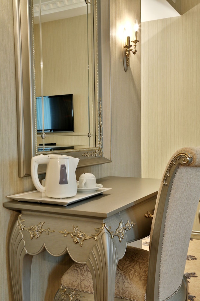 Cassiel Otel - Image 26