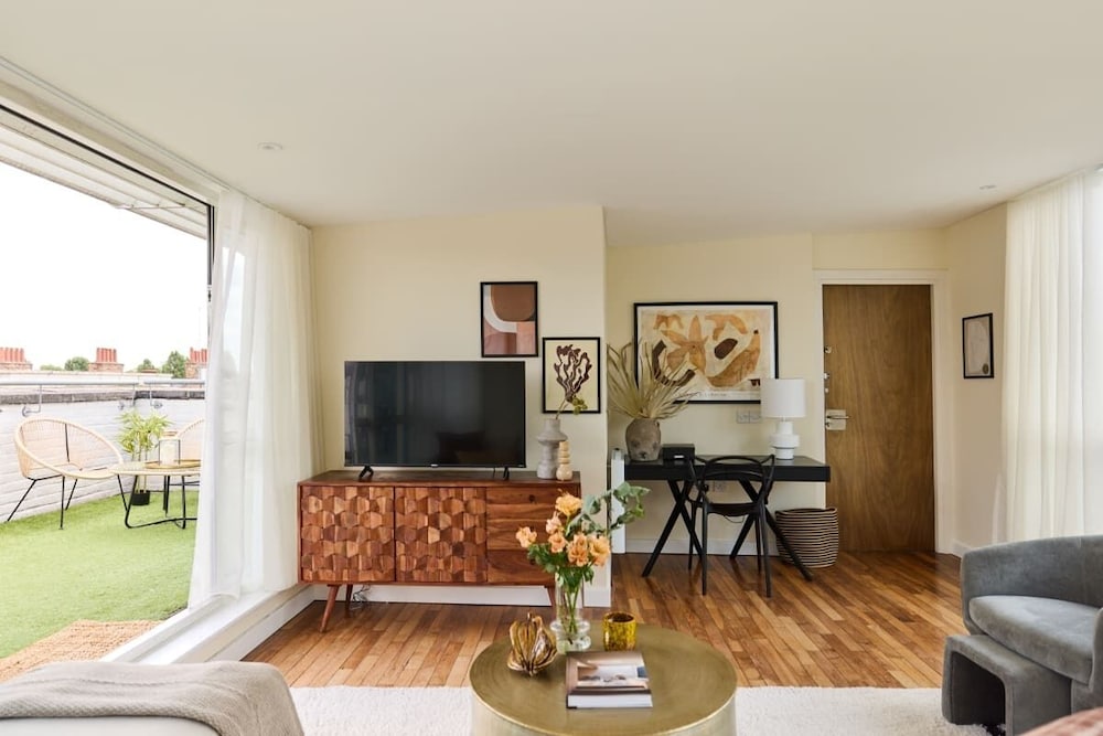 The Brick Lane Arms - Breathtaking 2bdr Penthouse With Balcony