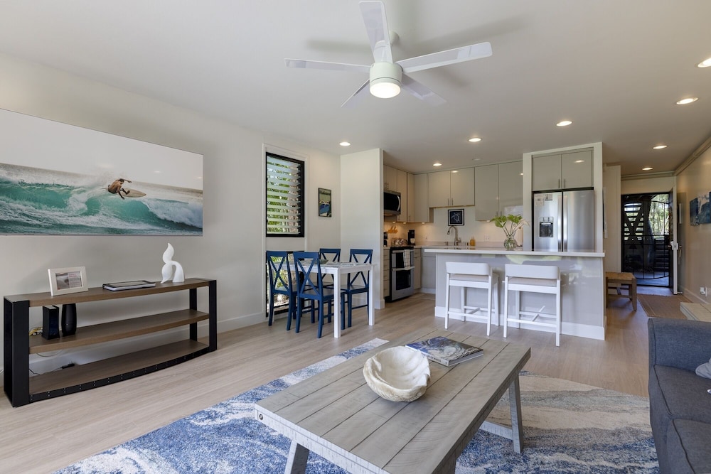 Kuic146w 1 Bedroom Condo by RedAwning view 3