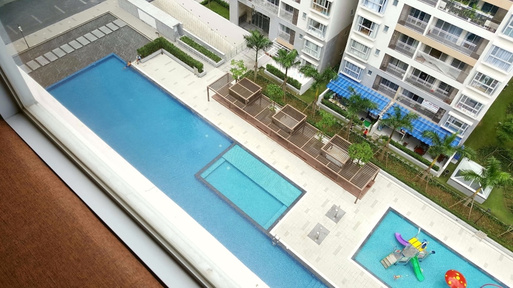 Henry Apt Expo Secc Goft SWPool F11th
