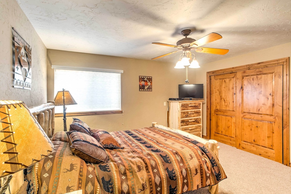 Pagosa Springs Mountain Haven: 5 Mi to Hot Springs view 4