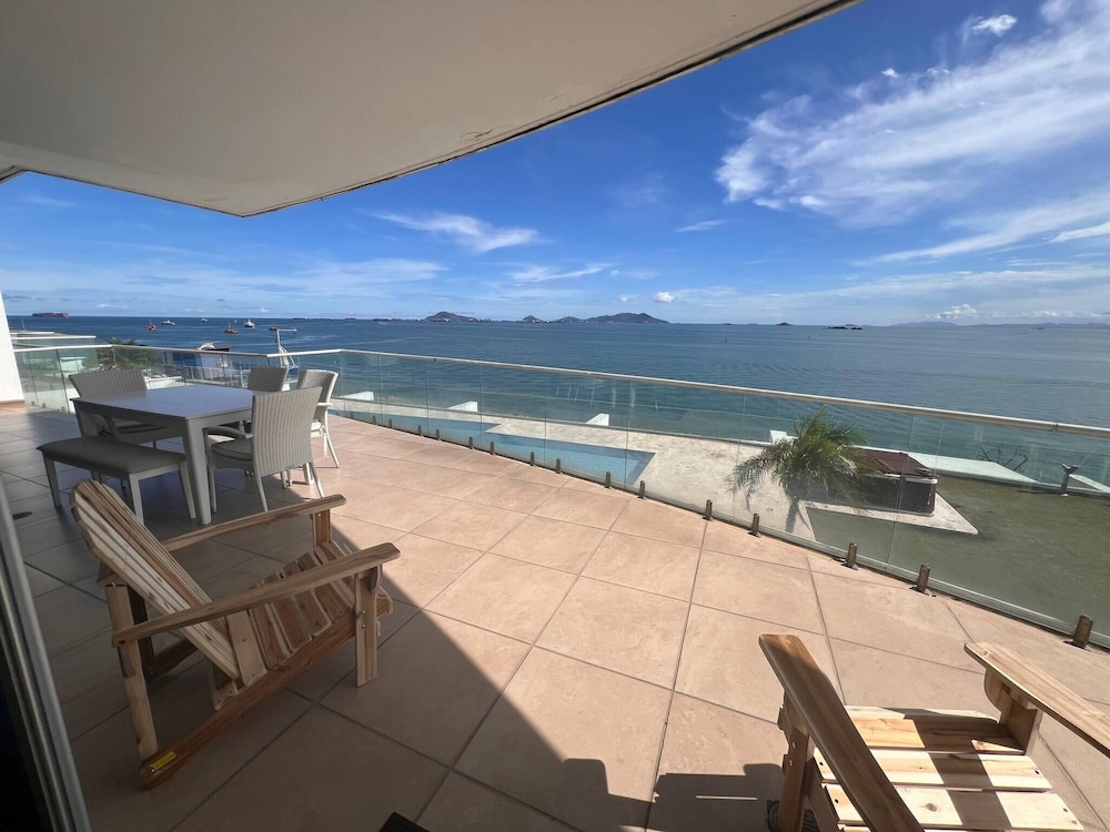 Apartment in the Causeway Amador