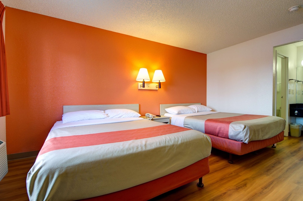 Motel 6 Seattle, WA - Airport