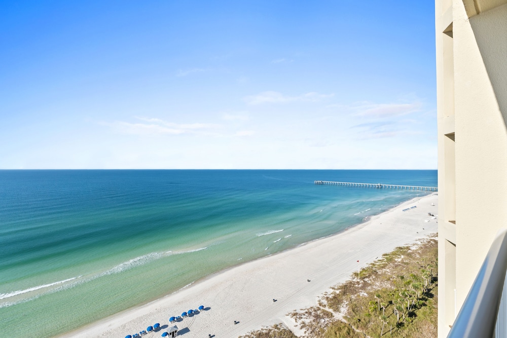 Grand Panama Beach Resort by Book That Condo