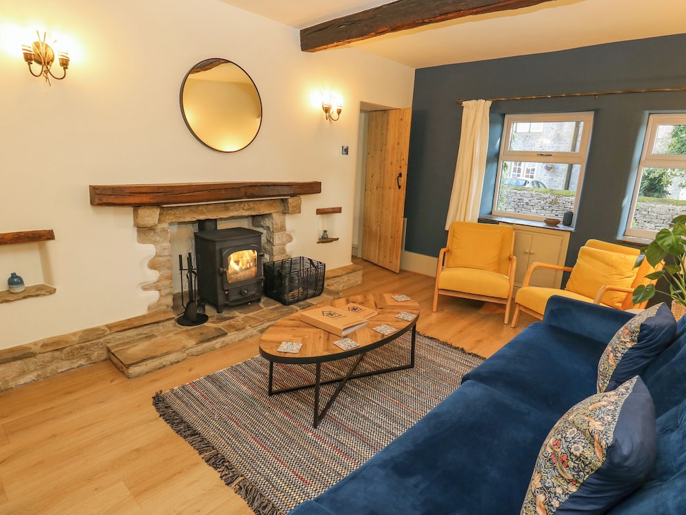 Flora Cottage