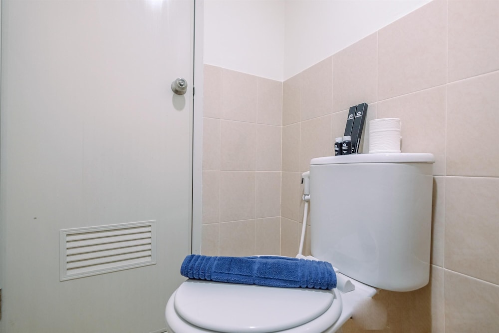 Comfort and Simply Studio Apartment at Podomoro Golf View