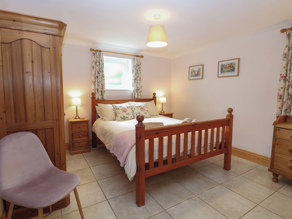 Flint Cottage