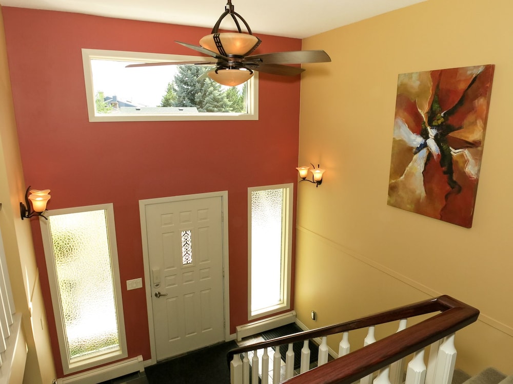 A View of the Lake Bed & Breakfast - Image 2