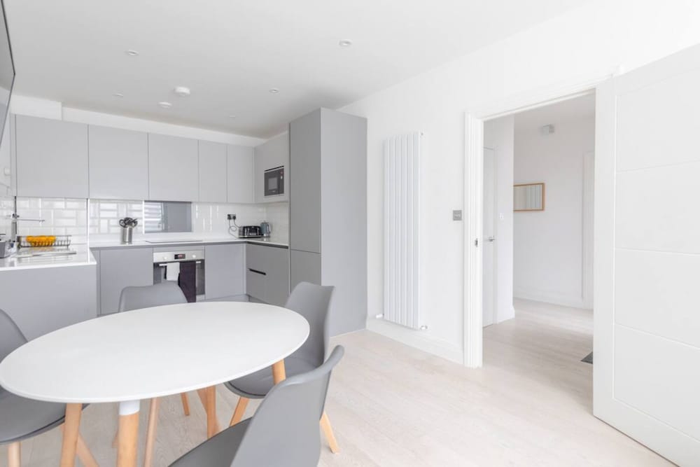Spacious 4BD Townhouse - Near Stratford City!