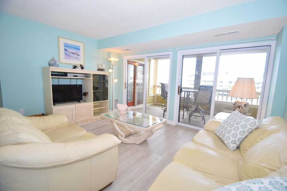 Seascape-heron Harbour 200-9 2 Bedroom Condo by RedAwning