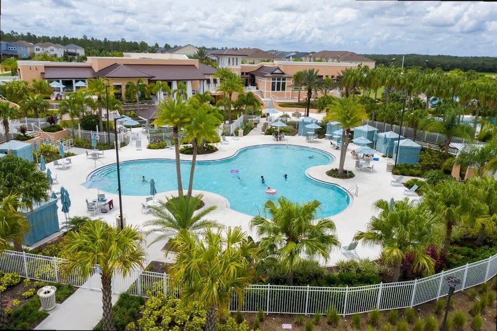 Splendid 6Bd w Private Pool Solara Resort 2154