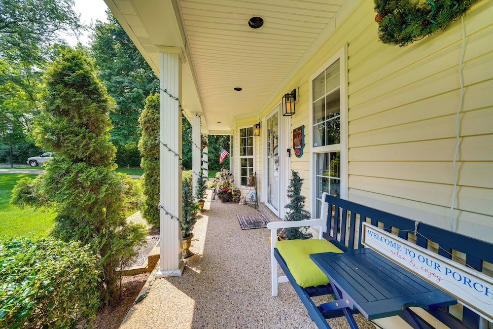 15 Mi to Louisville: Family Home w/ Private Yard!