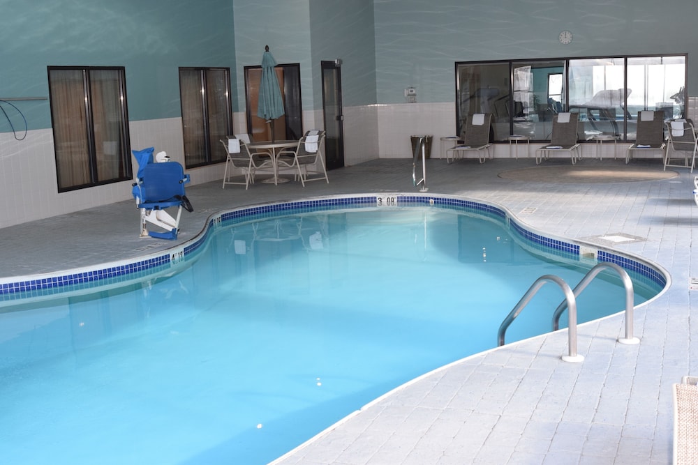 Hotel Wingate by Wyndham Newell - Image 1