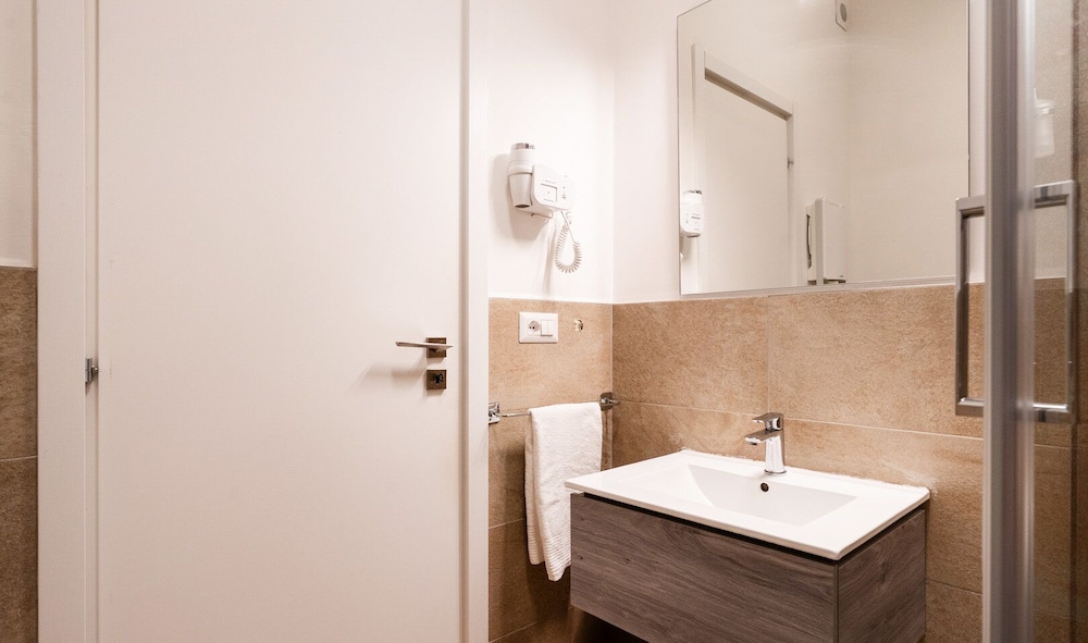Barirooms Picca 24