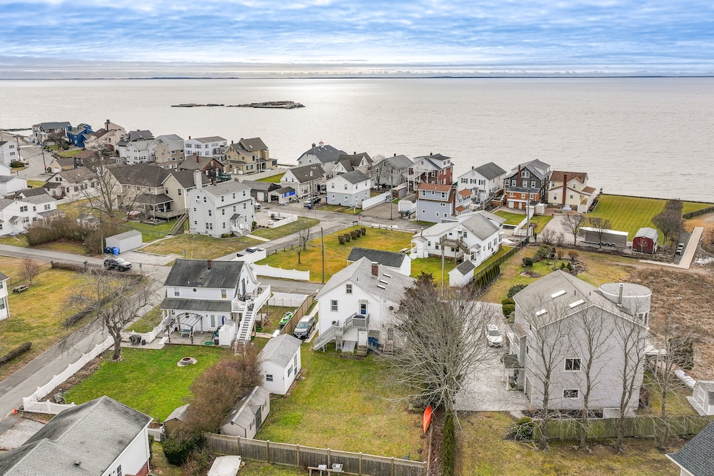 Westbrook Home w/ Ocean Views - Walk to Beach view 5