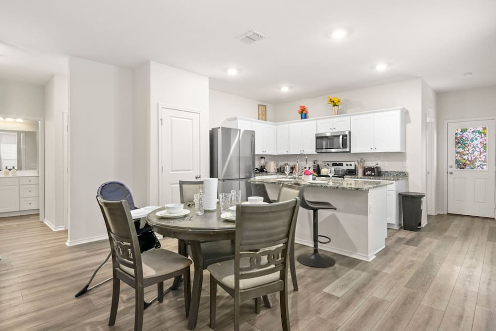 Modern 3BR Home in San Antonio