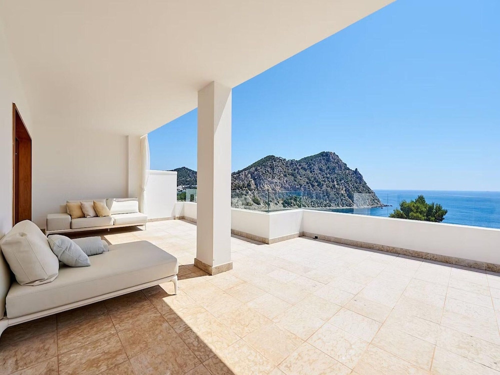 Magnificent Villa in Luxurious Retreat