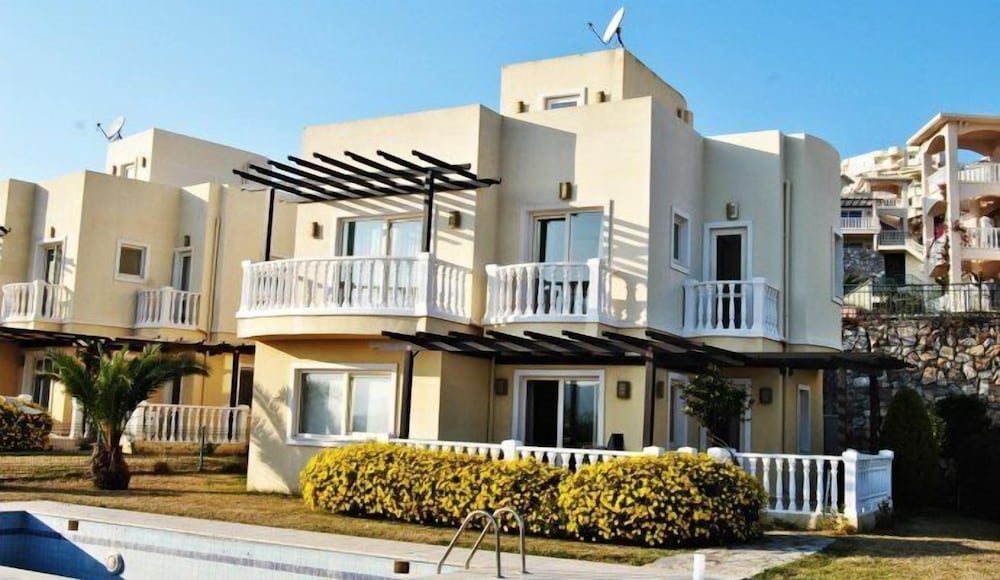 Flamingo Country Club 3 Bedroom Villa