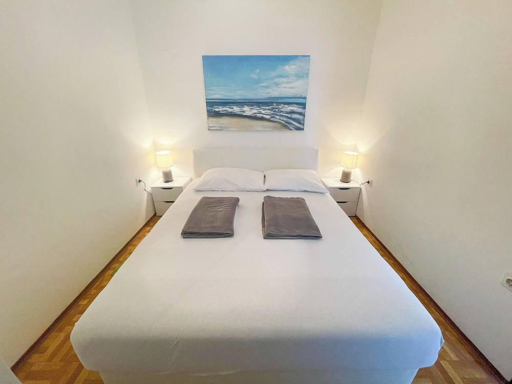 Apartment Irena 2