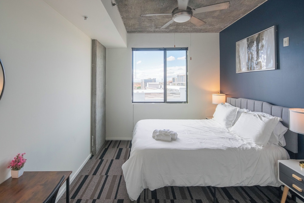 ROVE LIVING/KL - Roosevelt Point