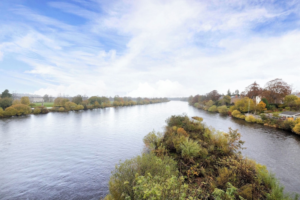 Riverside Home in Perth