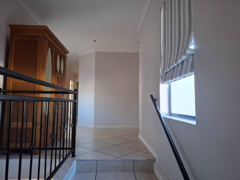 Oosiesrus - Charming Langebaan Villa With Garden View