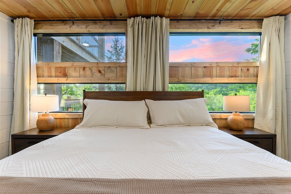 Luxury Retreat in Broken Bow