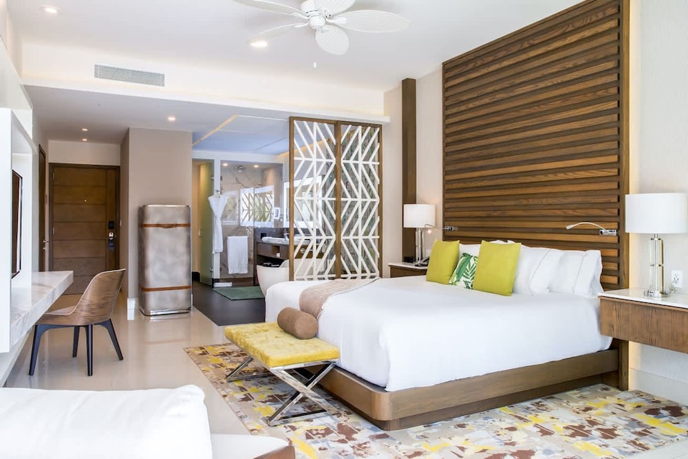 2BR Oceanview Suite Garza Blanca Cancun