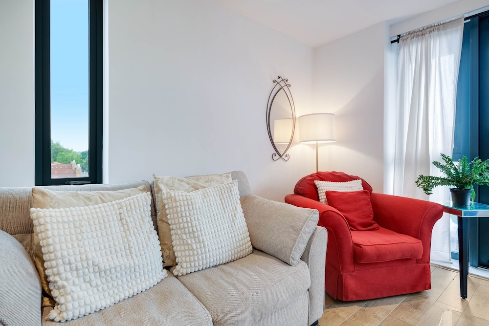 Bovet 3 Bedroom 1 Bathroom Apartment