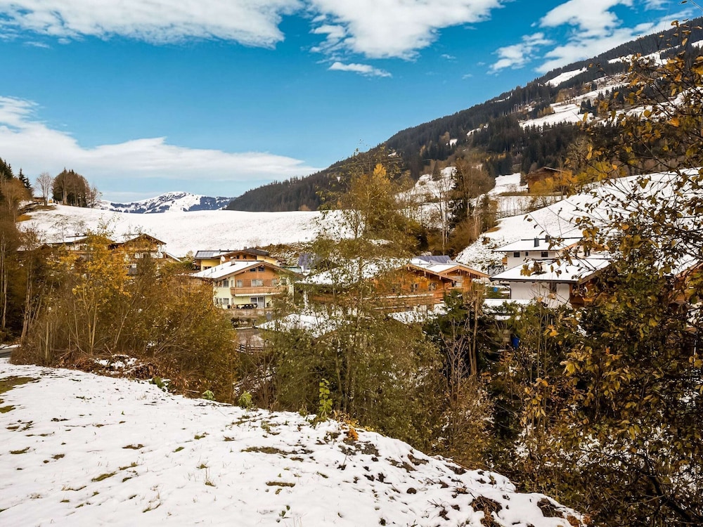 Chalet in Jochberg Near Thurn Pass Skiing view 3