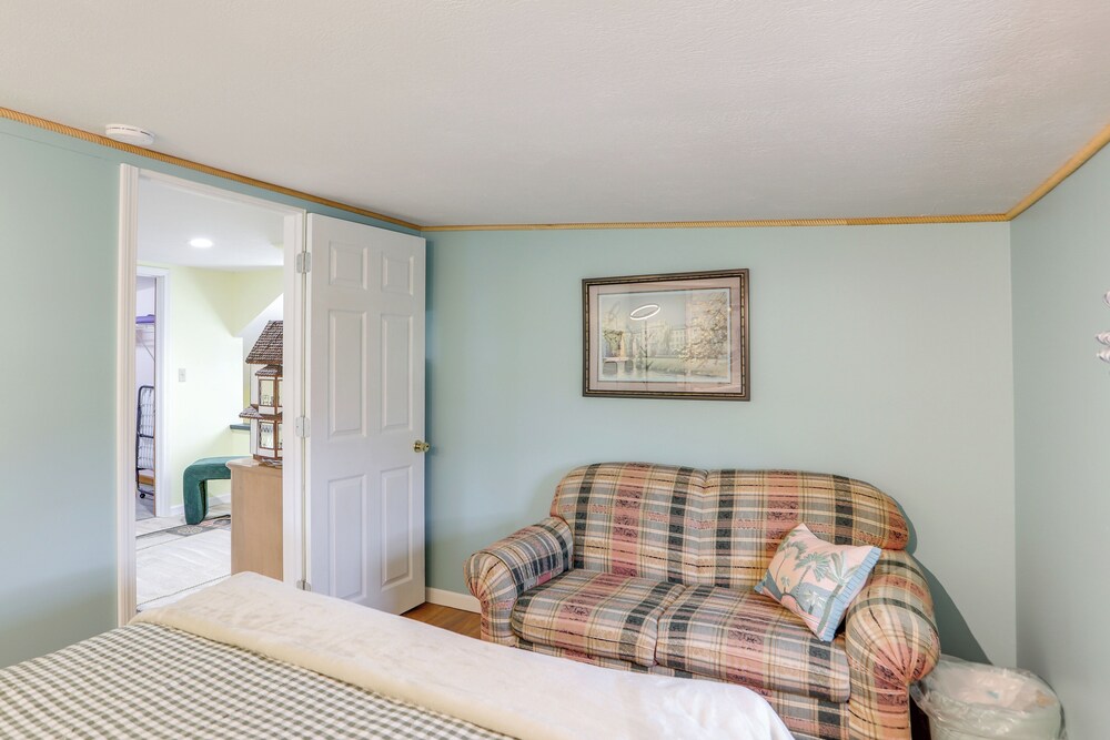 1 Block to Beach: Home w/ Hot Tub in Port Clinton!