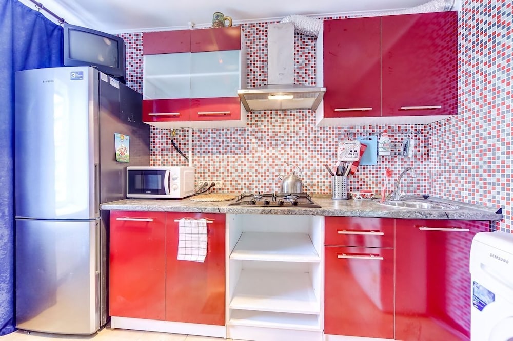 AG Apartment Lensoveta 64
