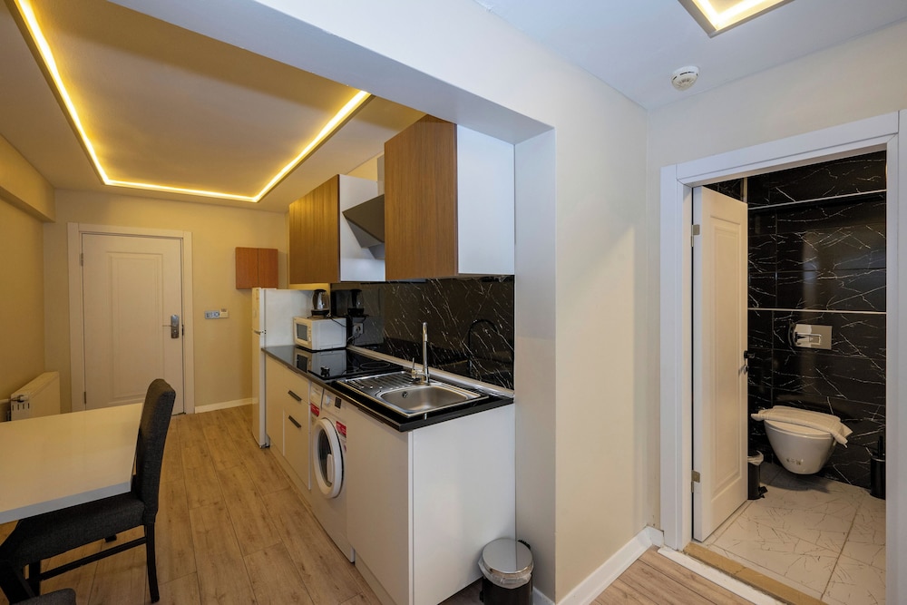 Aiza Suites - Image 28