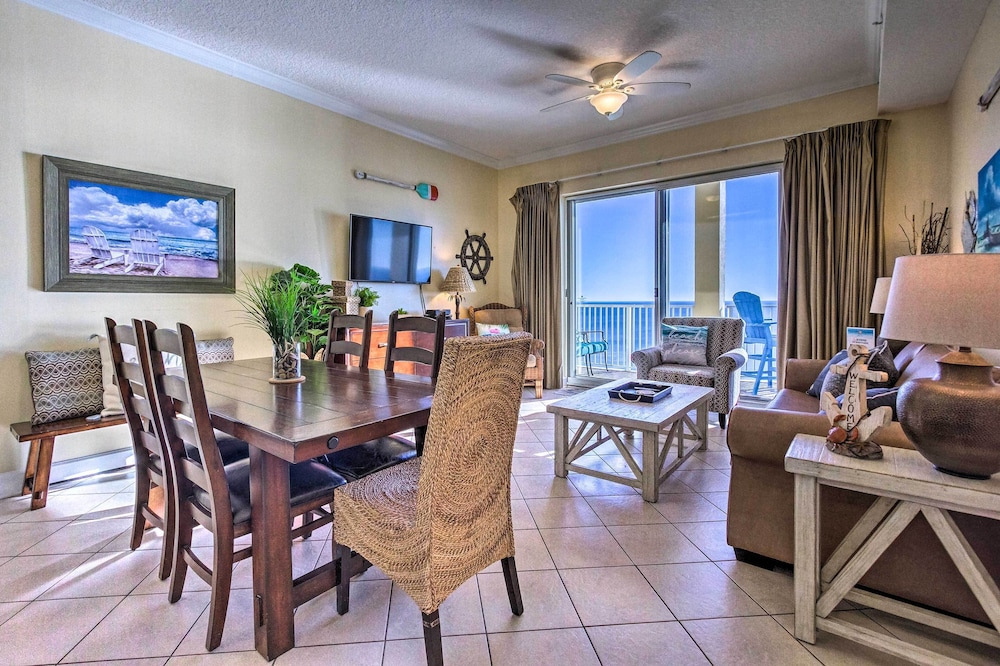 Beachfront Condo w/ Resort Amenities & Ocean Views