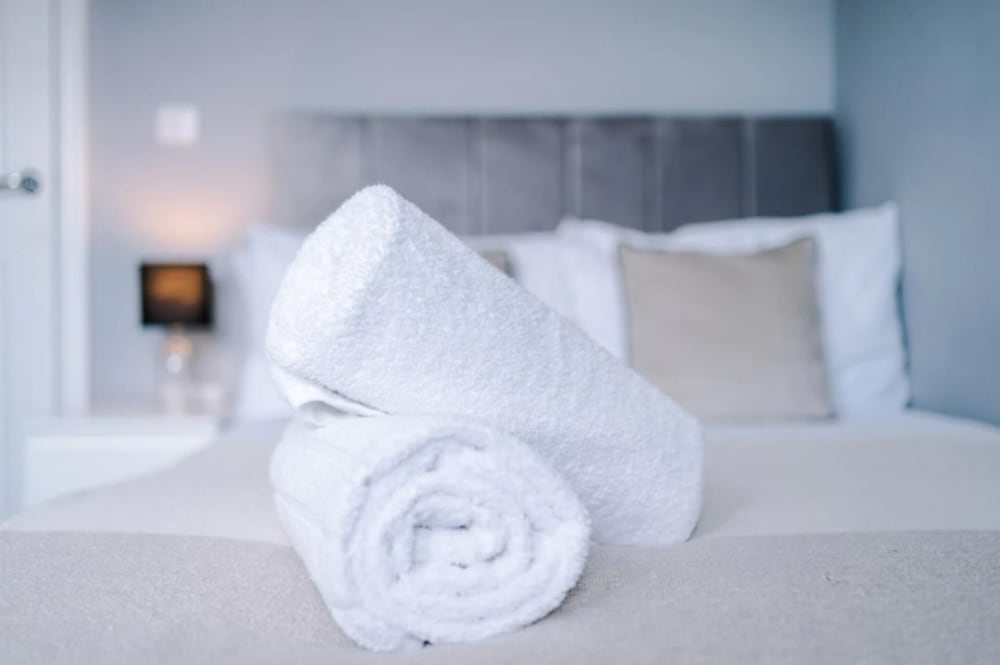 House 3 Bed Sleeps 6 -pets Ok -patio -free Parking