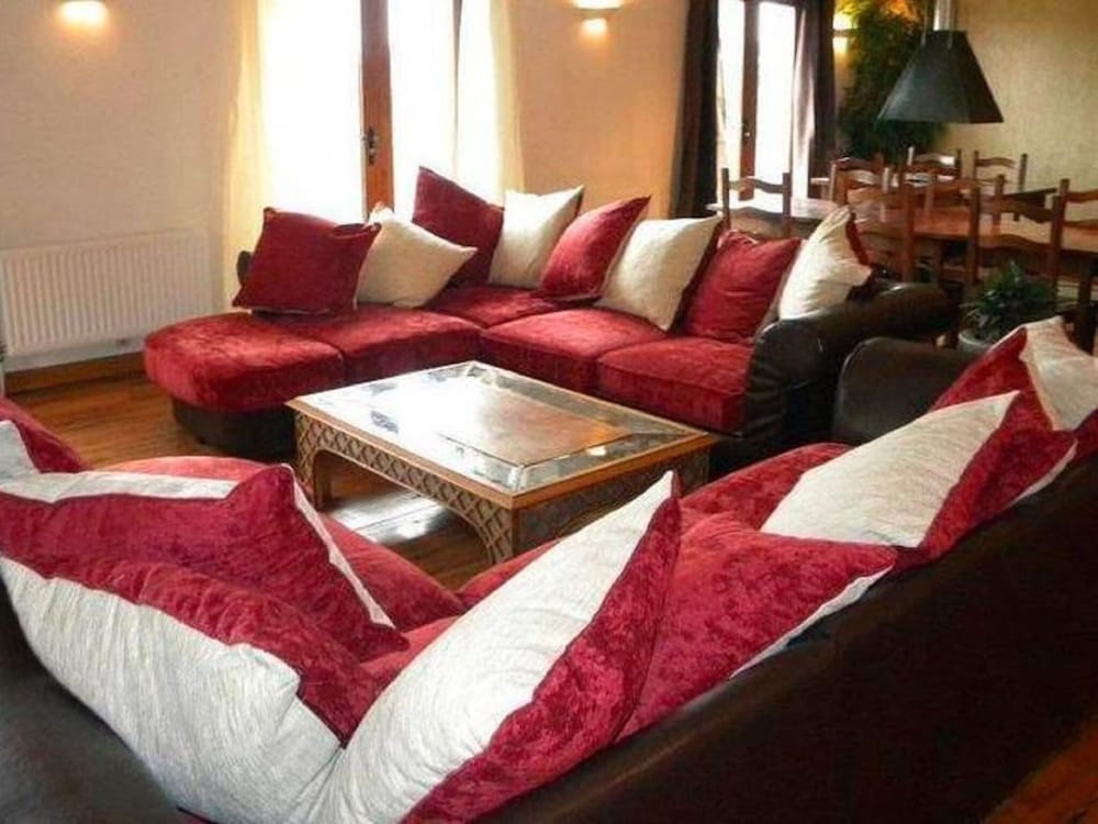 Quaint Farmhouse in Maffe With a Turkish Bath view 5