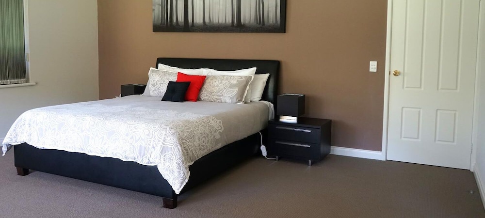 Harmony Forest Accommodation and Vineyard
