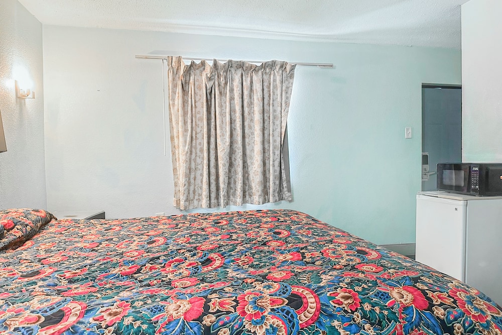 OYO Hotel Jonesboro Near Atlanta Airport