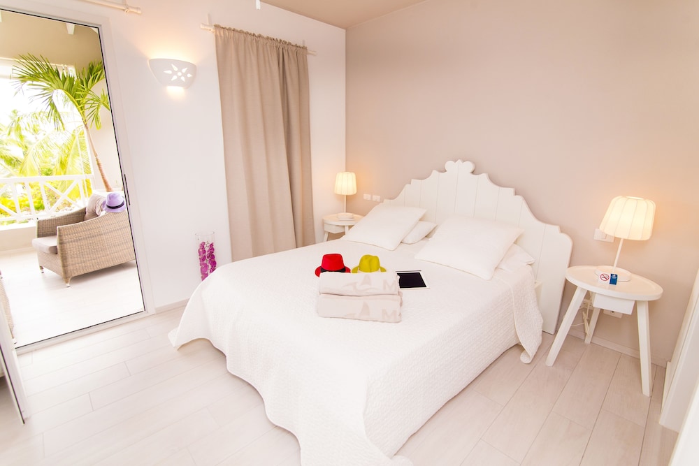 Hotel Tracadero Beach Resort - Image 1