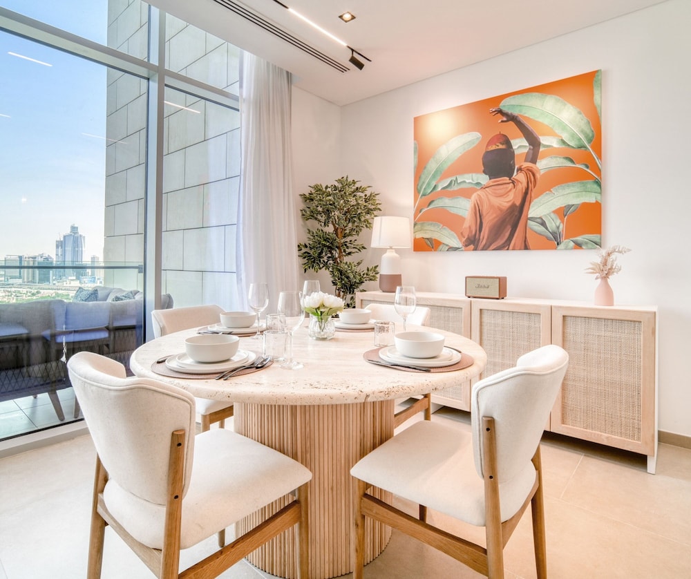 Luxe and Modern Duplex in Difc