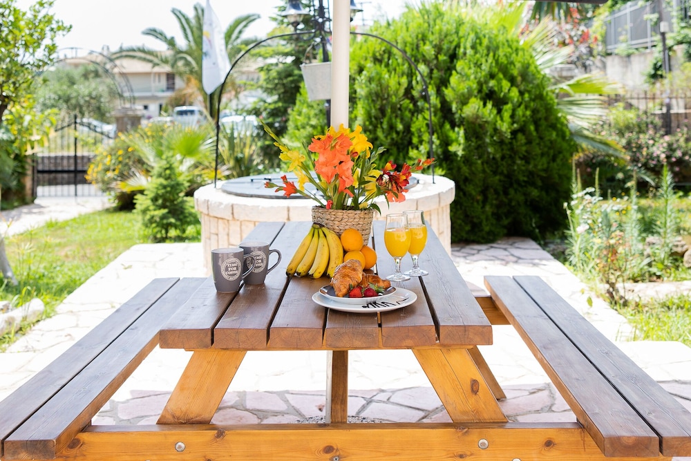 Mathraki Resort