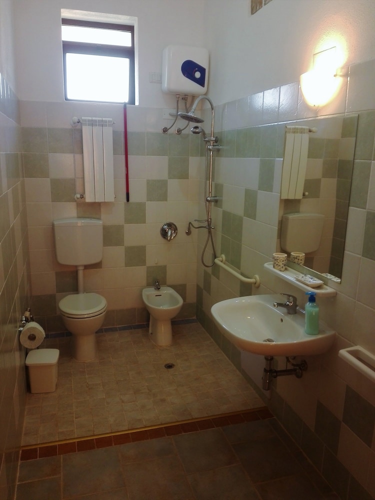 Photo 12