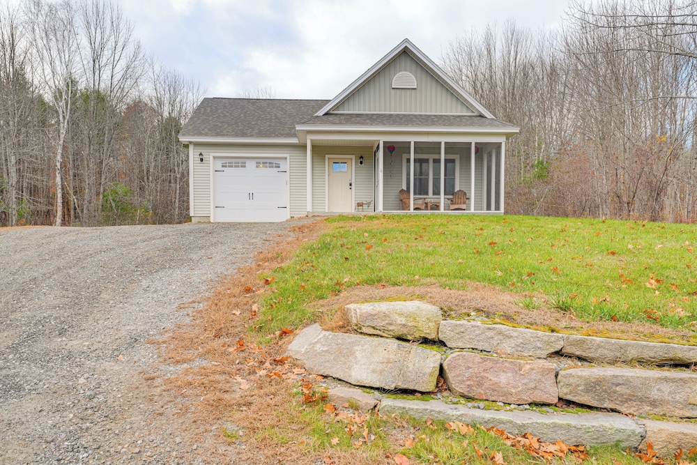 Ski, Hike & Boat: Modern Bridgton Retreat