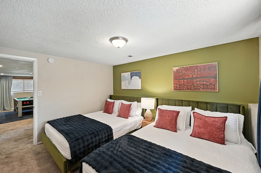 Family-friendly Arvada Getaway With Games Galore 4 Bedroom Home