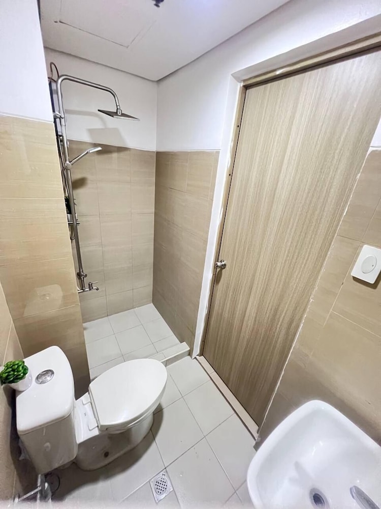 SHORE 1 RESIDENCES