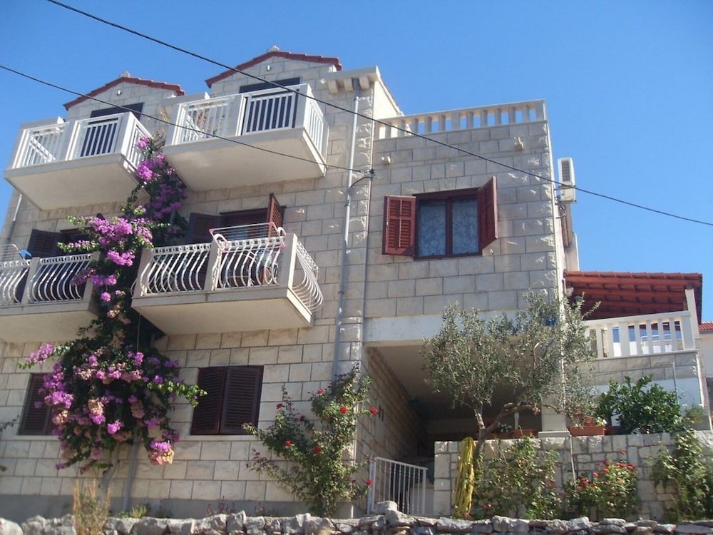 Photo 7