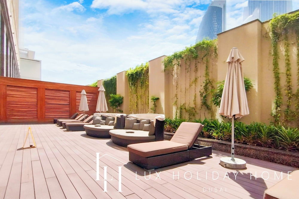 LUX The Elegant DIFC Suite 2