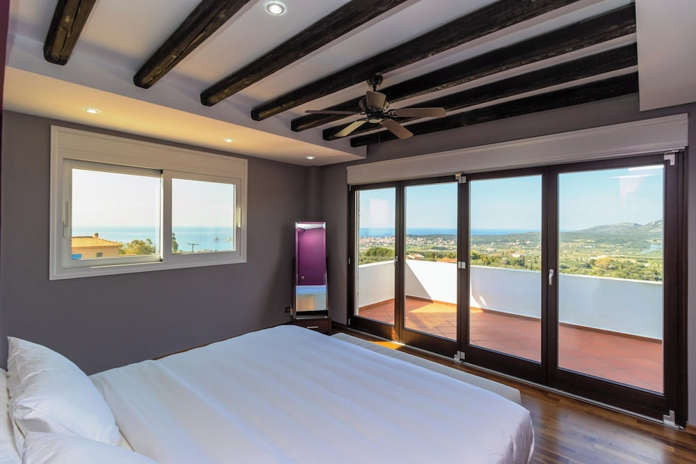 Kbel sea View Villa, Private Pool, Sleeps8, Garden