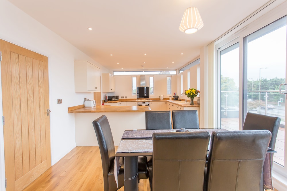 Oxford Vacations - Razia Apartments - Property Image 67