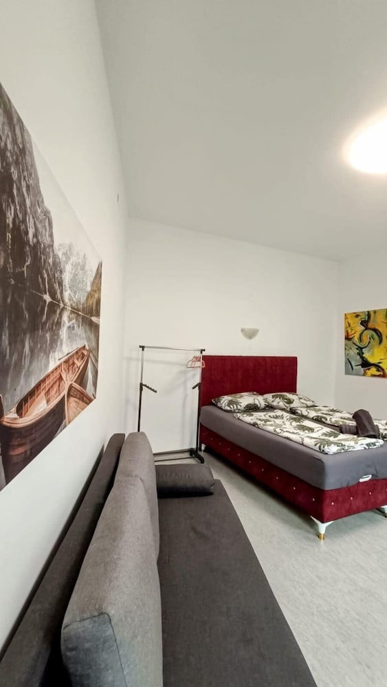 Comfy 4BR Apt Ideal for Groups Families